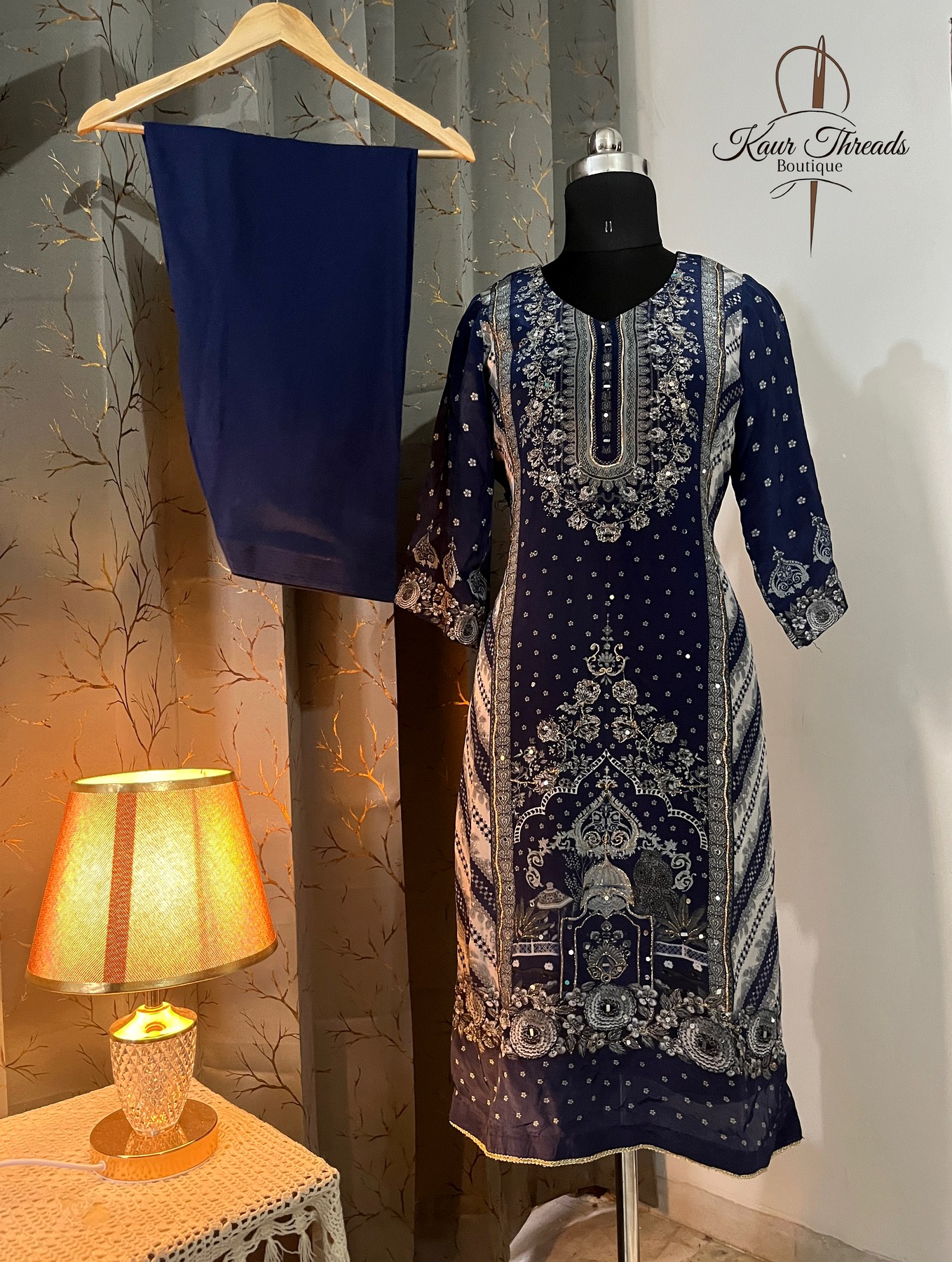 Boutique image 6